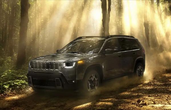 百进配资 全新Jeep自由光官图发布 致敬经典切诺基将于秋季发布